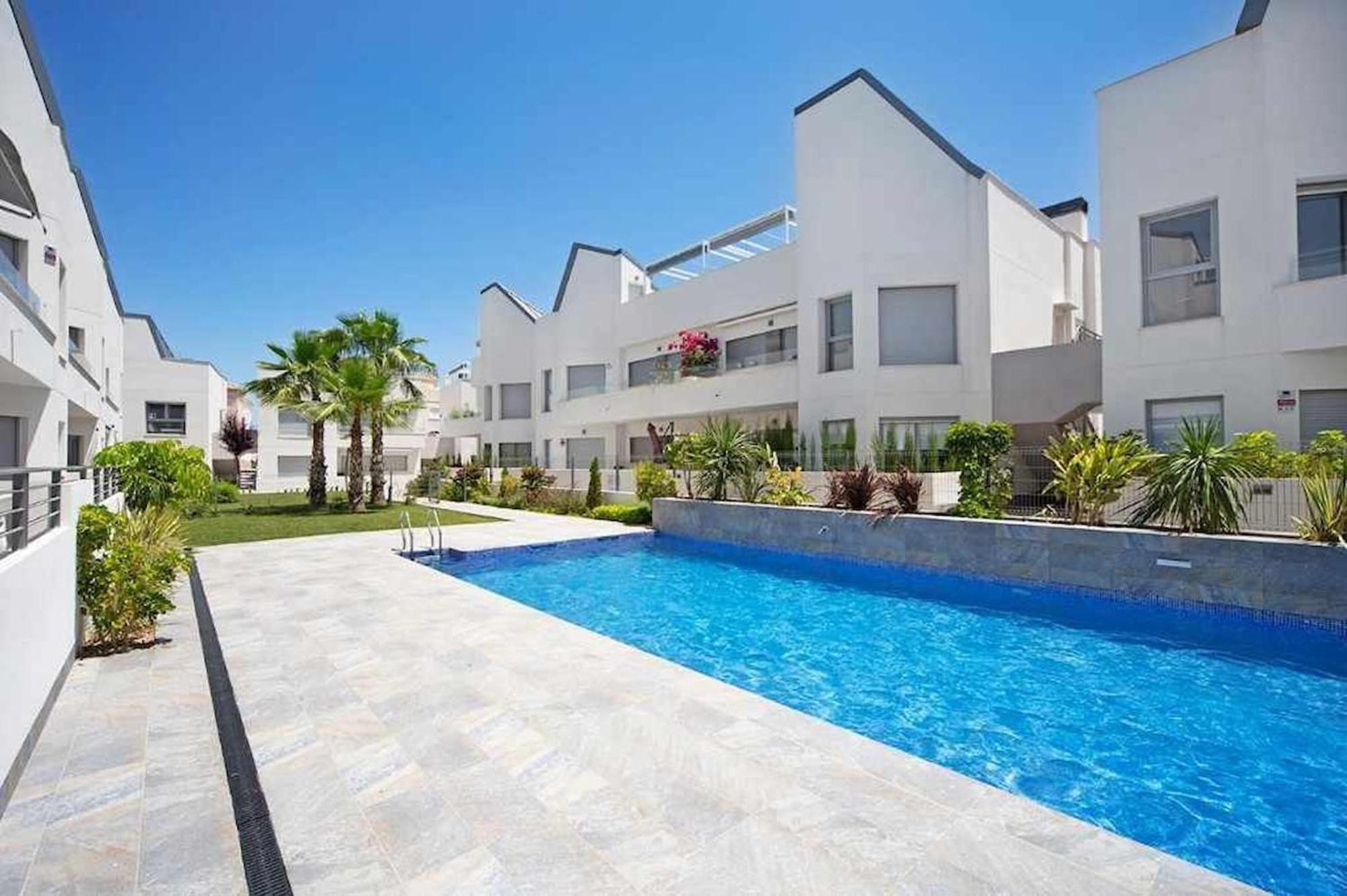 Apto Bajo La Veleta Torrevieja Exterior foto