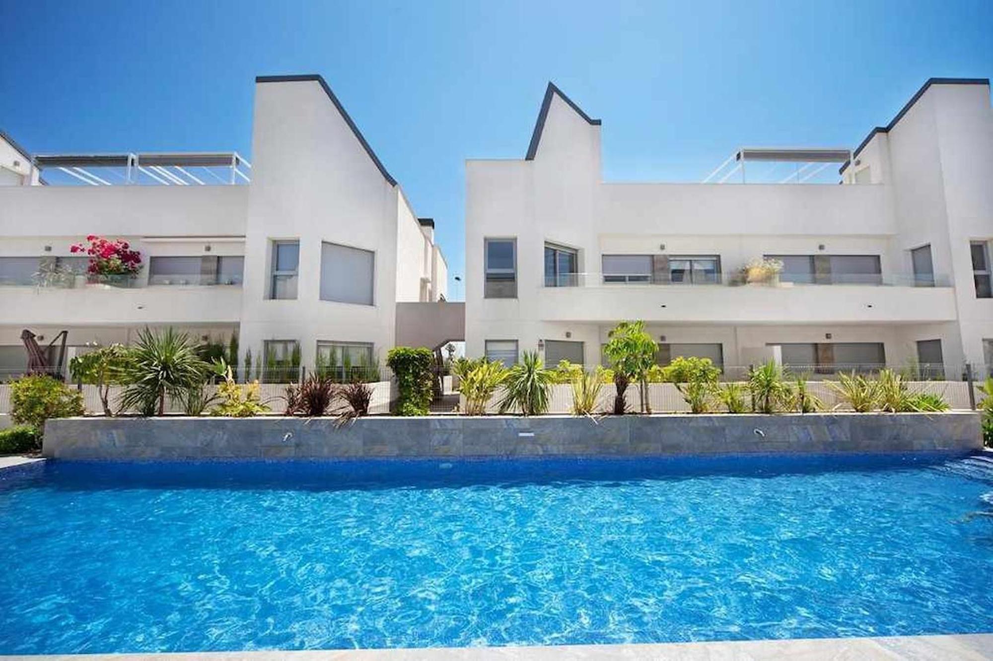 Apto Bajo La Veleta Torrevieja Exterior foto